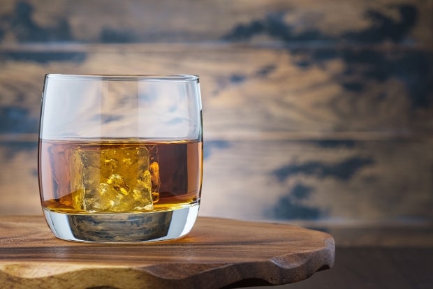 The Evolution of Whiskey: Single Malt vs. Blended